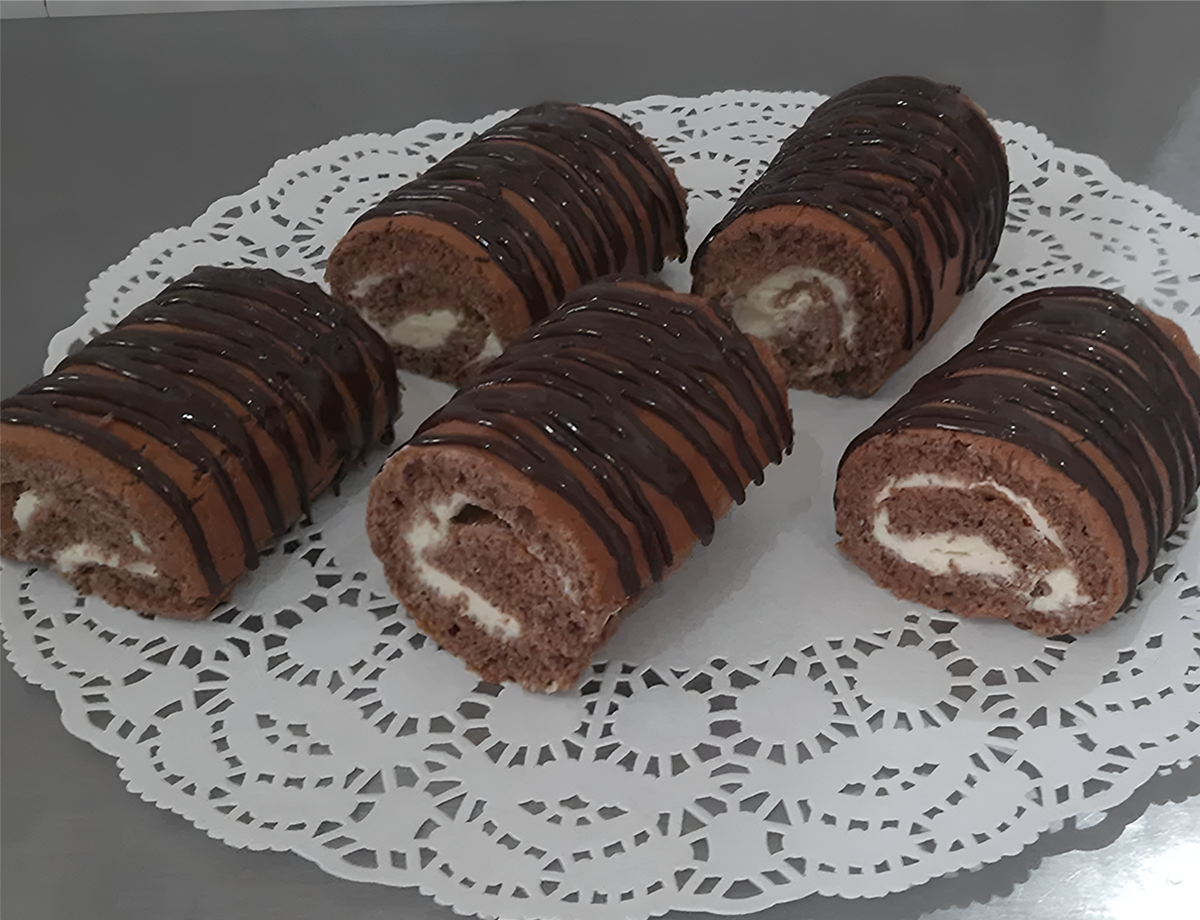 Пирожное шоколадно-бисквитное